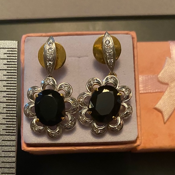 New Onyx & Diamond Drop Earrings in 18k Solid Gold - Picture 4 of 6